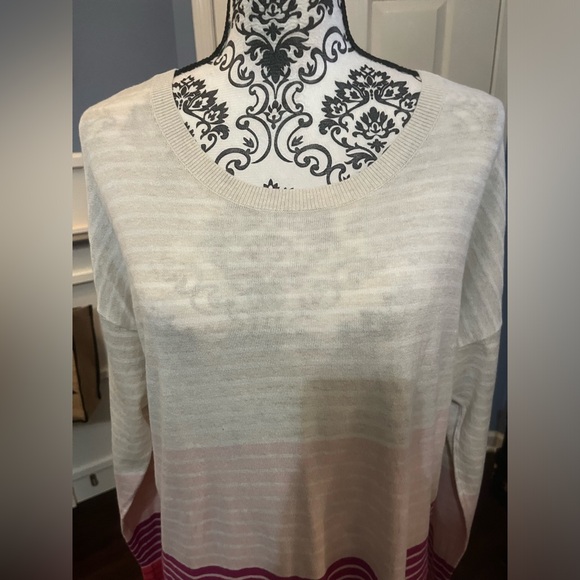 Gap size large hi low sweater with stripes - Picture 2 of 7